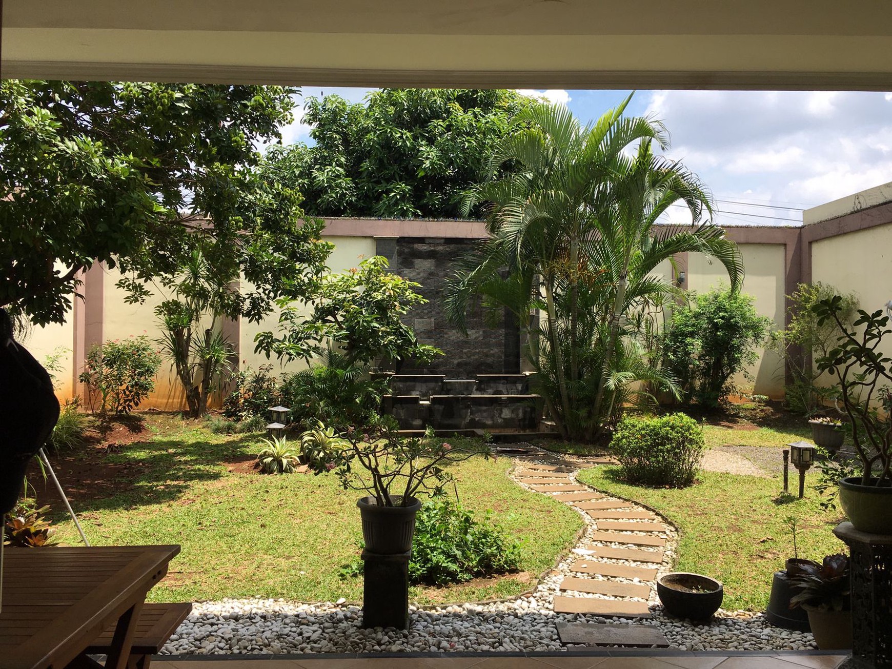 Rumah Besar Siap Huni di Kebagusan Townhouse Jagakarsa