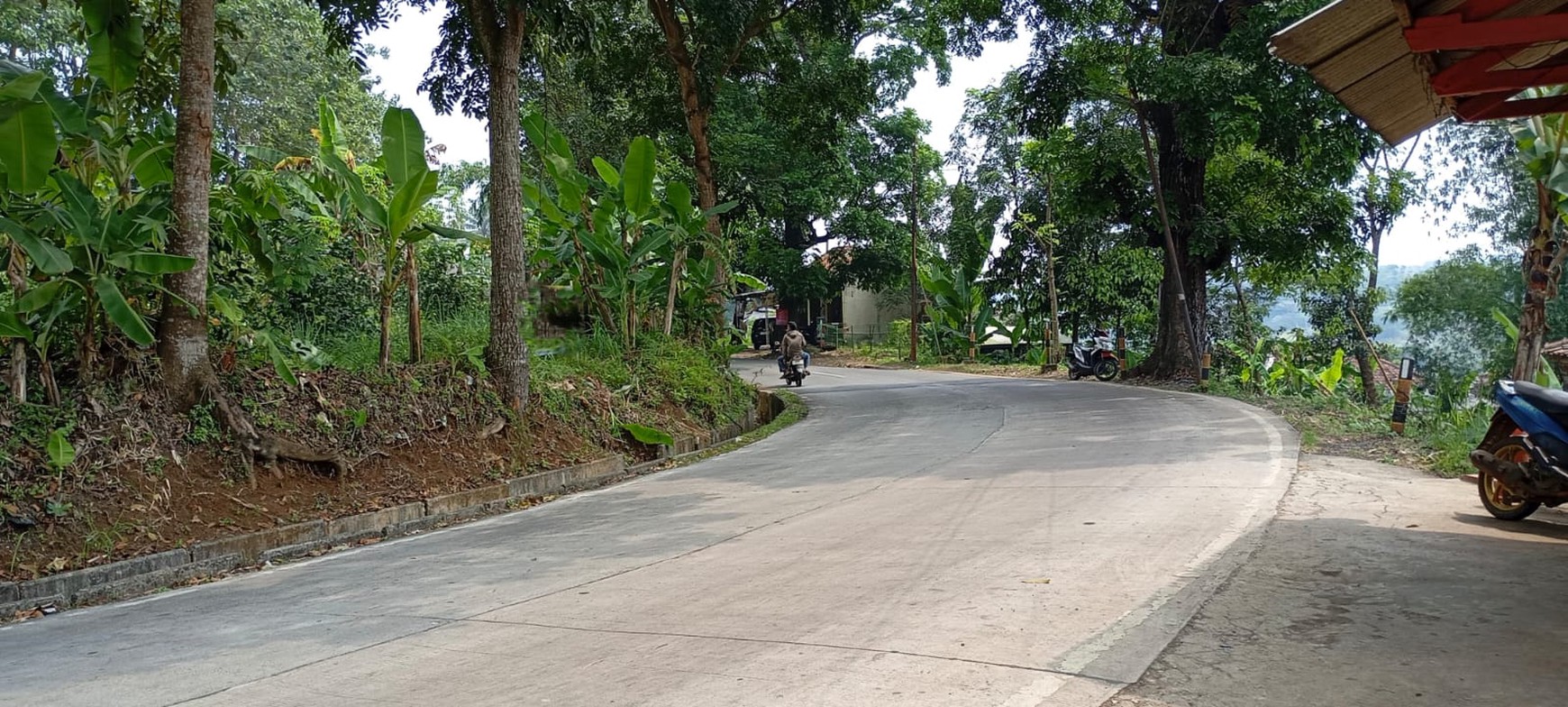 Dijual Tanah lokasi strategis pinggir jalan utama Cikalong Cipeundeuy, Jawa Barat
