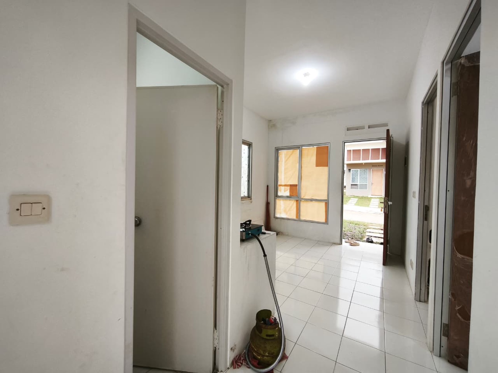 Dijual Cepat Rumah Hook Komplek Podomoro Tenjo