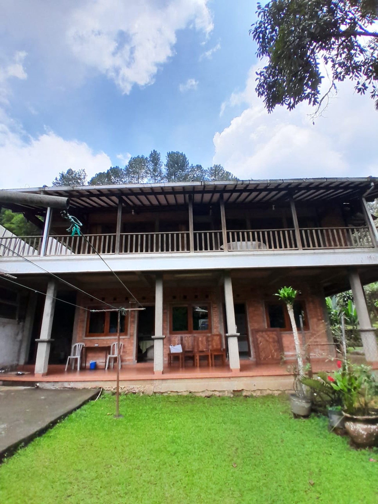 DIJUAL Rumah & Tanah Daerah Asri di kampung simagalih megamendung