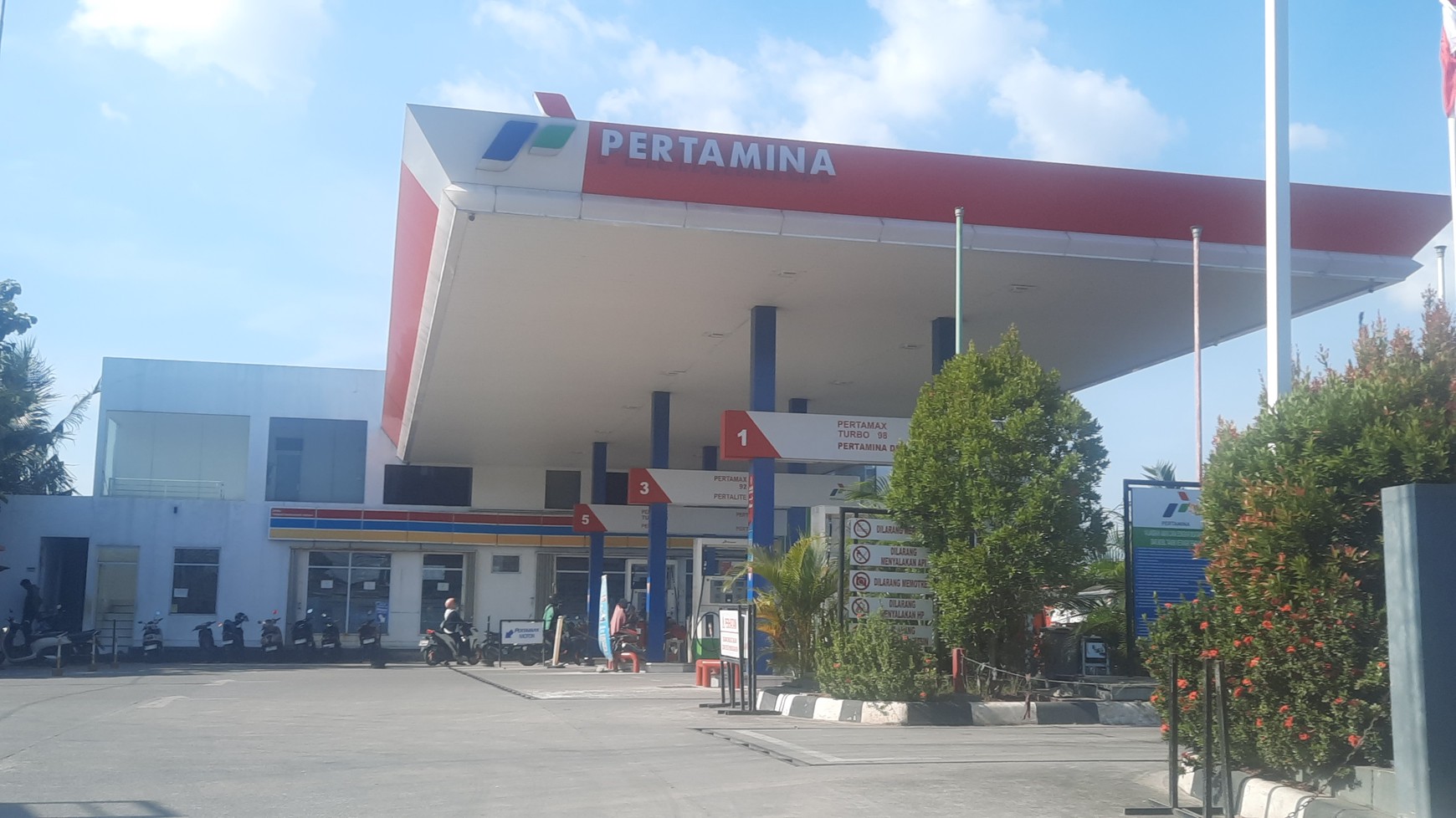 TANAH KAVLING DI WANASARI CIBITUNG COCOK UNTUK PERUMAHAN DAN GEDUNG BALAI PERTEMUAN DENGAN LOKASI STRATEGIS PINGGIR TOL CIBITUNG CILINCING