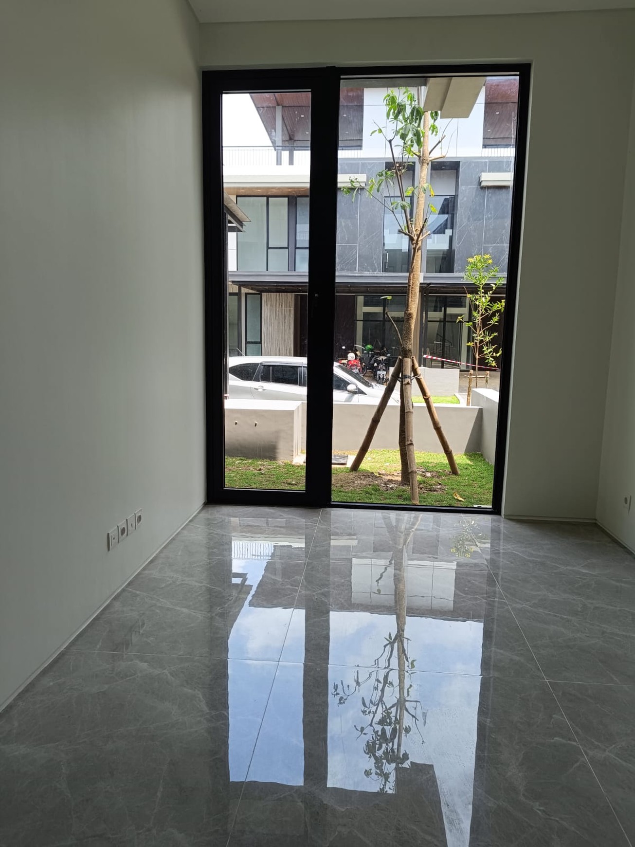 Dijual Rumah Baru Citraland District 9 Surabaya Special Bonus Rooftop Space - Strategis Lokasi Terdepan Dekat Patung Merlion, G Walk, Sekolah Ciputra