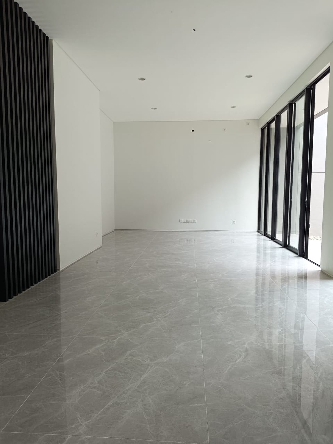 Dijual Rumah Baru Citraland District 9 Surabaya Special Bonus Rooftop Space - Strategis Lokasi Terdepan Dekat Patung Merlion, G Walk, Sekolah Ciputra