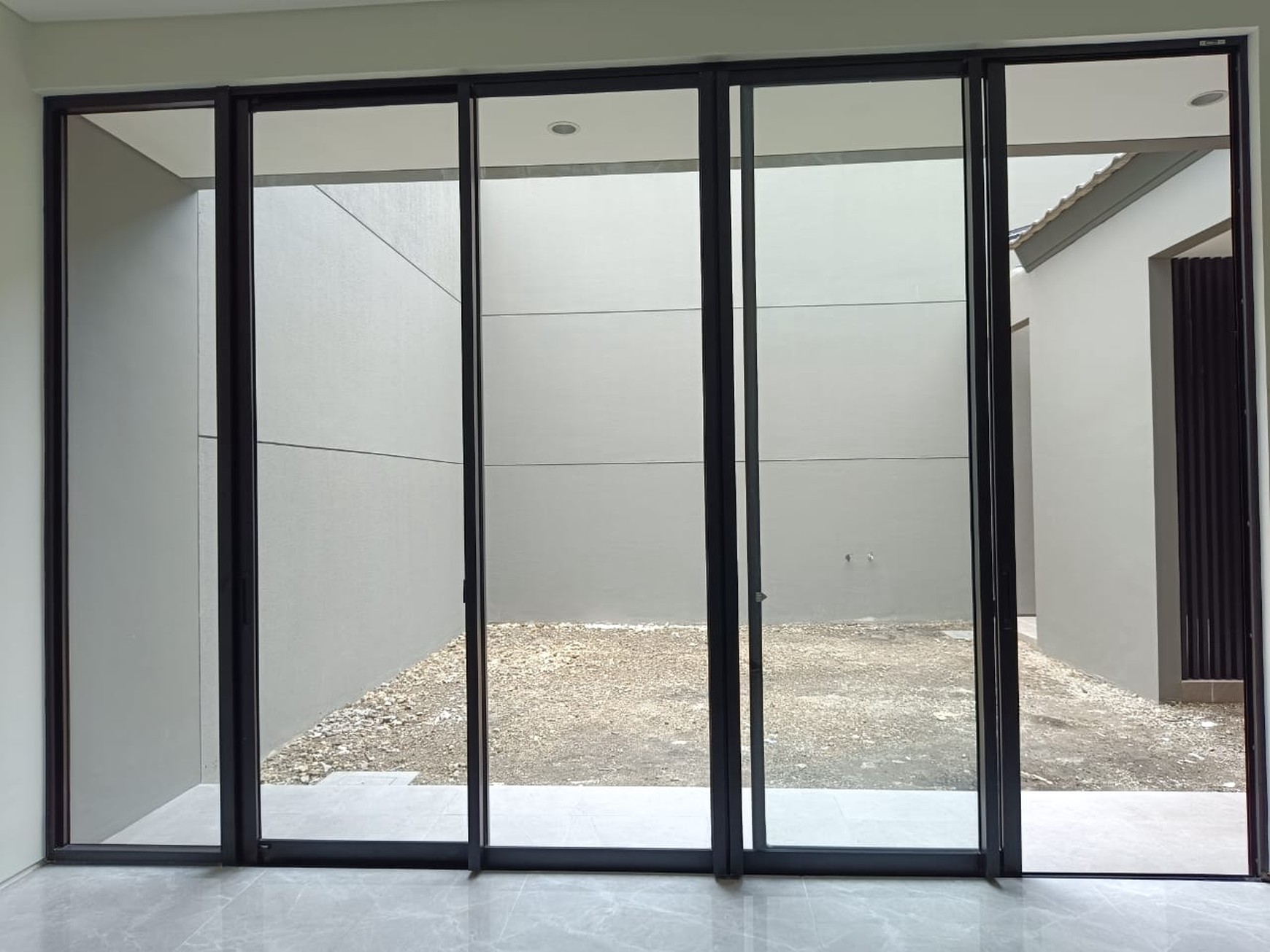 Dijual Rumah Baru Citraland District 9 Surabaya Special Bonus Rooftop Space - Strategis Lokasi Terdepan Dekat Patung Merlion, G Walk, Sekolah Ciputra
