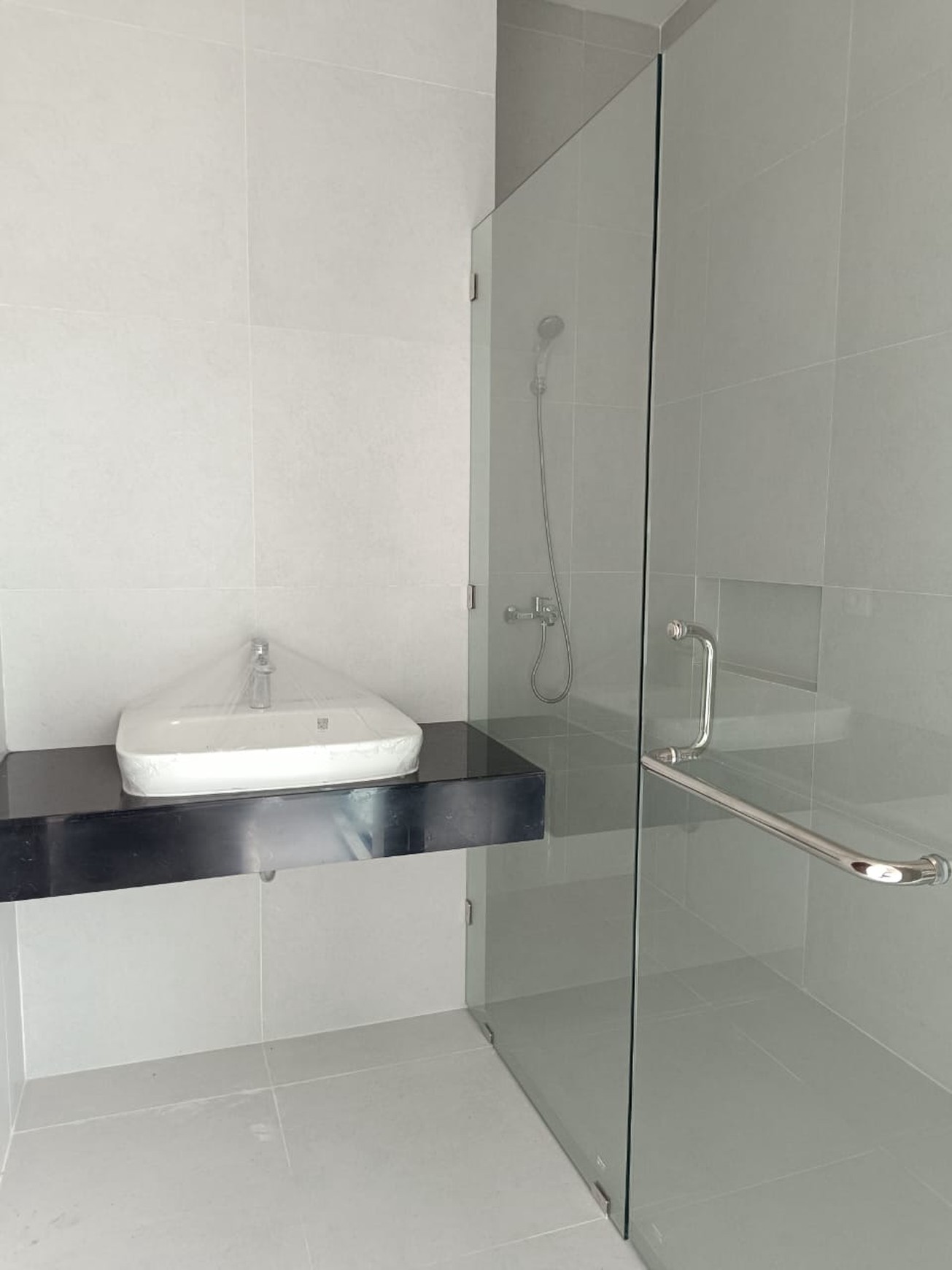 Dijual Rumah Baru Citraland District 9 Surabaya Special Bonus Rooftop Space - Strategis Lokasi Terdepan Dekat Patung Merlion, G Walk, Sekolah Ciputra