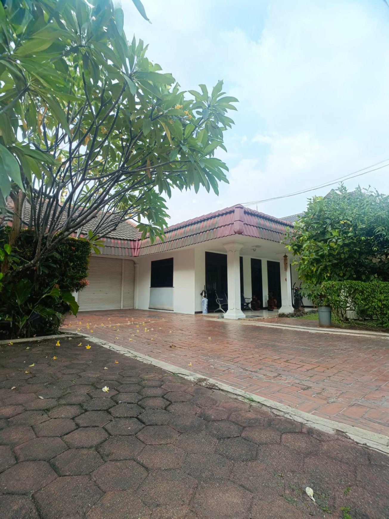 Rumah Bagus Di Jl Kesehatan, Bintaro Jakarta Selatan