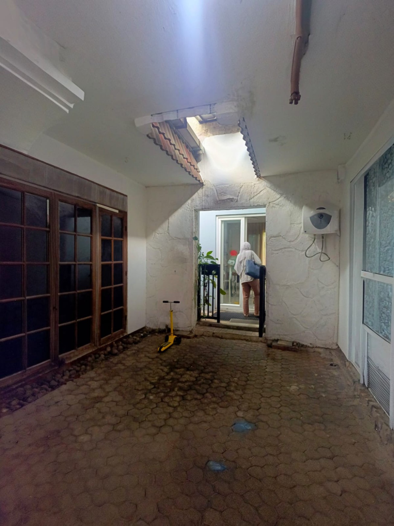 Rumah Bagus Di Jl Kesehatan, Bintaro Jakarta Selatan