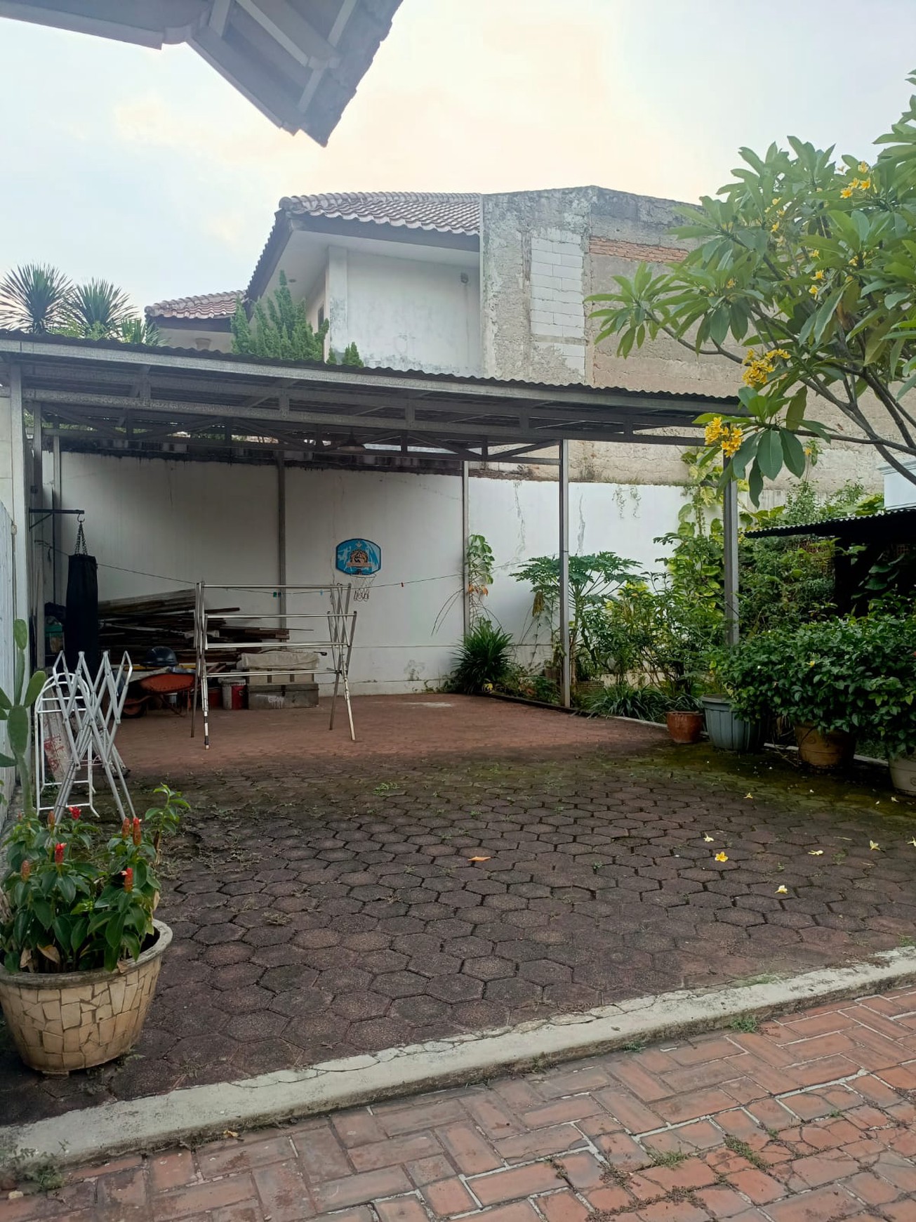 Rumah Bagus Di Jl Kesehatan, Bintaro Jakarta Selatan