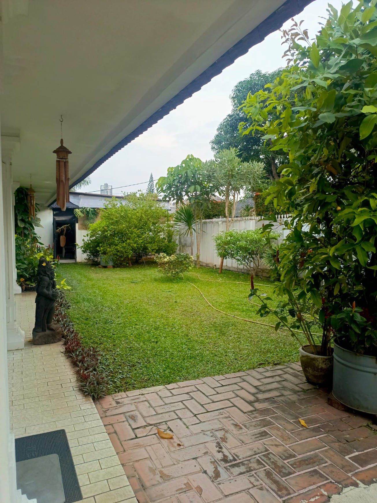 Rumah Bagus Di Jl Kesehatan, Bintaro Jakarta Selatan