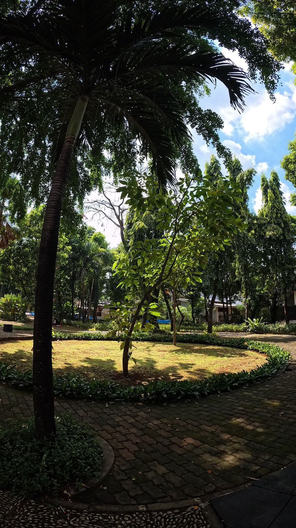 Rumah Bagus Di Komp Kejaksaan Agung Pasar Minggu, Jakarta Selatan