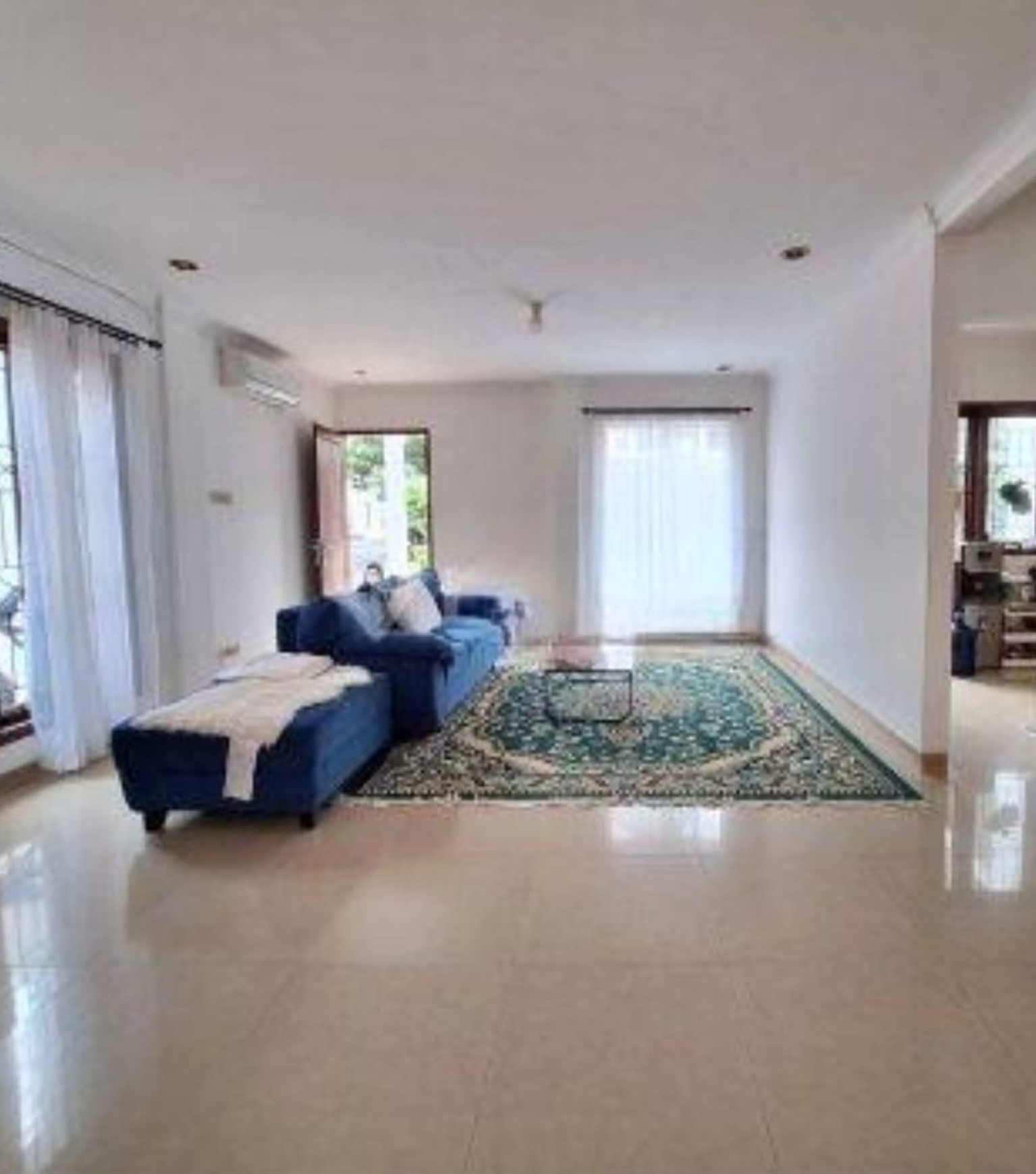 Rumah Bagus Di The Tropical Residence Ciganjur Jakarta Selatan