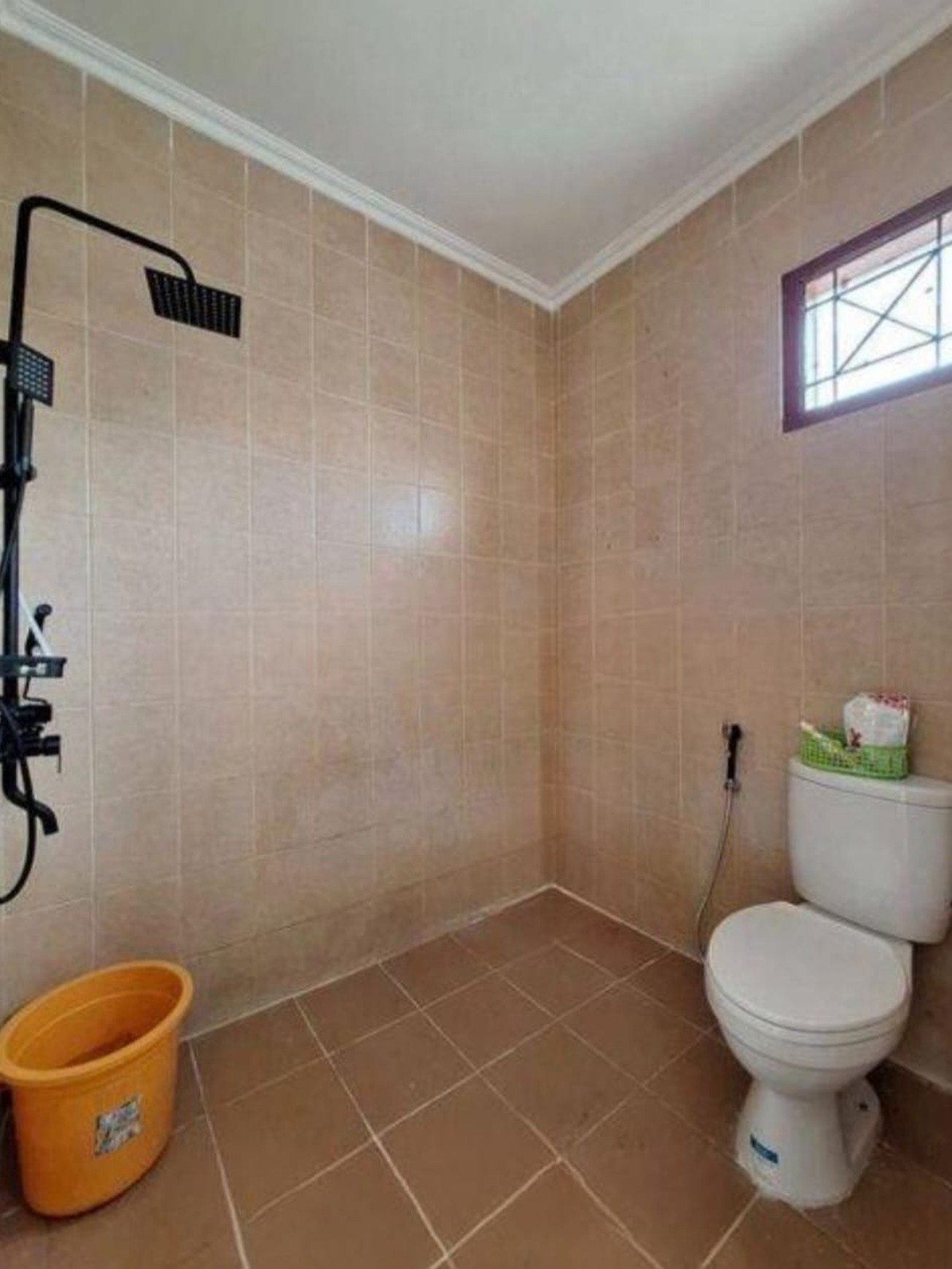 Rumah Bagus Di The Tropical Residence Ciganjur Jakarta Selatan