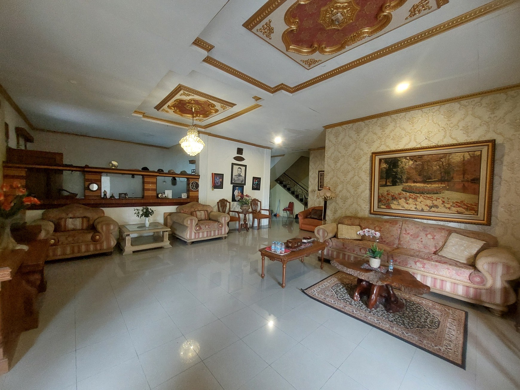 Rumah Besar dan Luas di Villa Pertiwi Depok