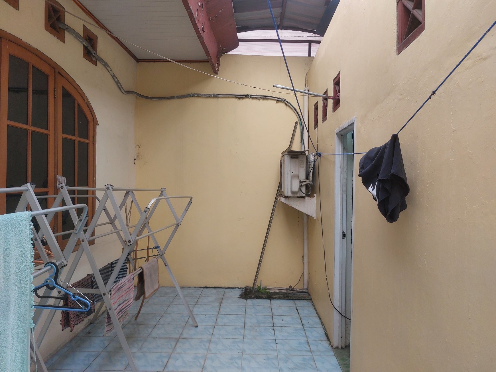 Rumah Besar dan Luas di Villa Pertiwi Depok