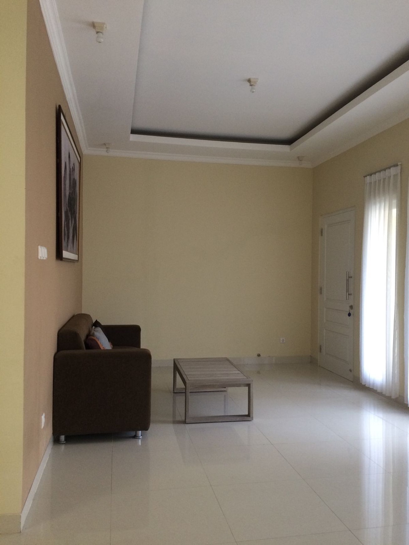 Rumah Tinggal Semi Furnish Di Dalam Perumahan Taman Merapi