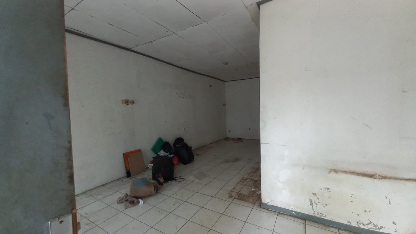 Tanah/ Rumah Tua Hitung Tanah di Kramat Jati Condet Jakarta Timur