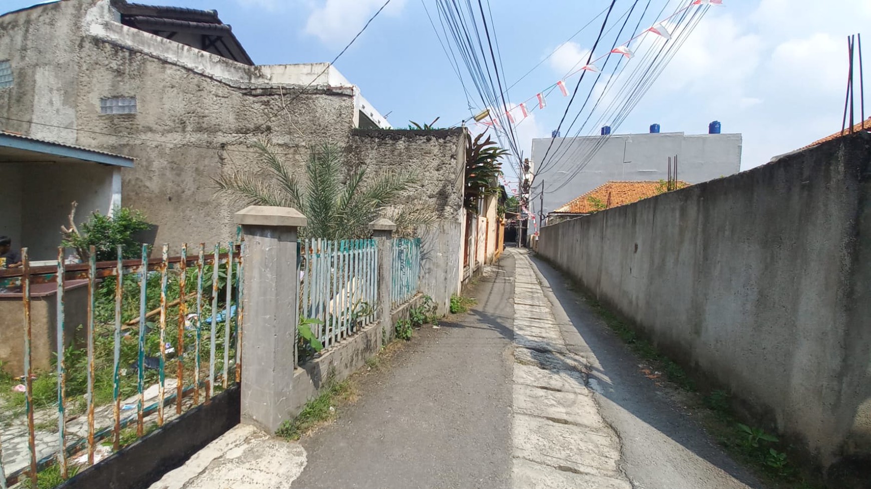 Tanah/ Rumah Tua Hitung Tanah di Kramat Jati Condet Jakarta Timur