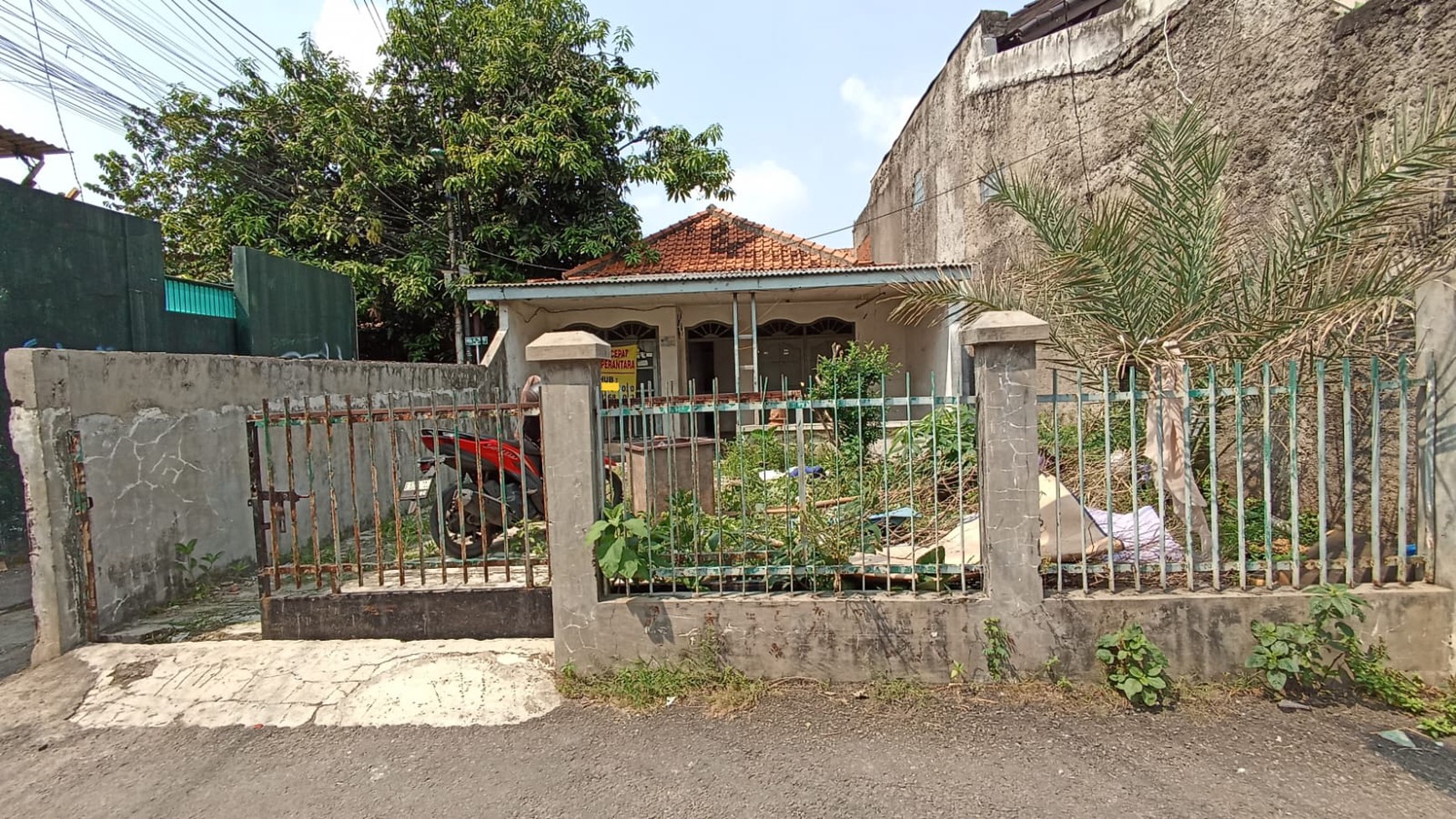 Tanah/ Rumah Tua Hitung Tanah di Kramat Jati Condet Jakarta Timur