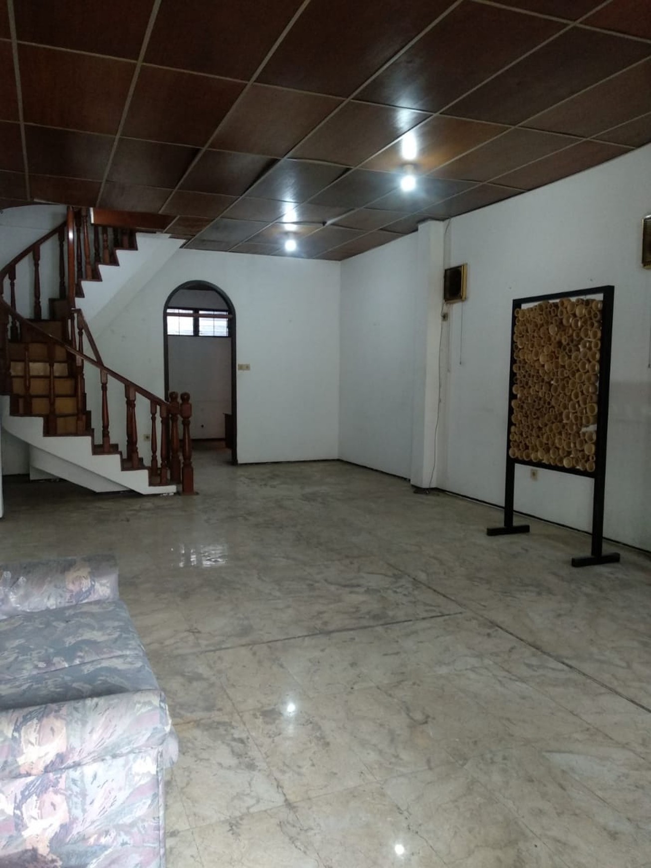 DIJUAL RUMAH 2 LANTAI SHM, JALAN TANAH ABANG IV DALAM atau JALAN PETOJO SABANGAN