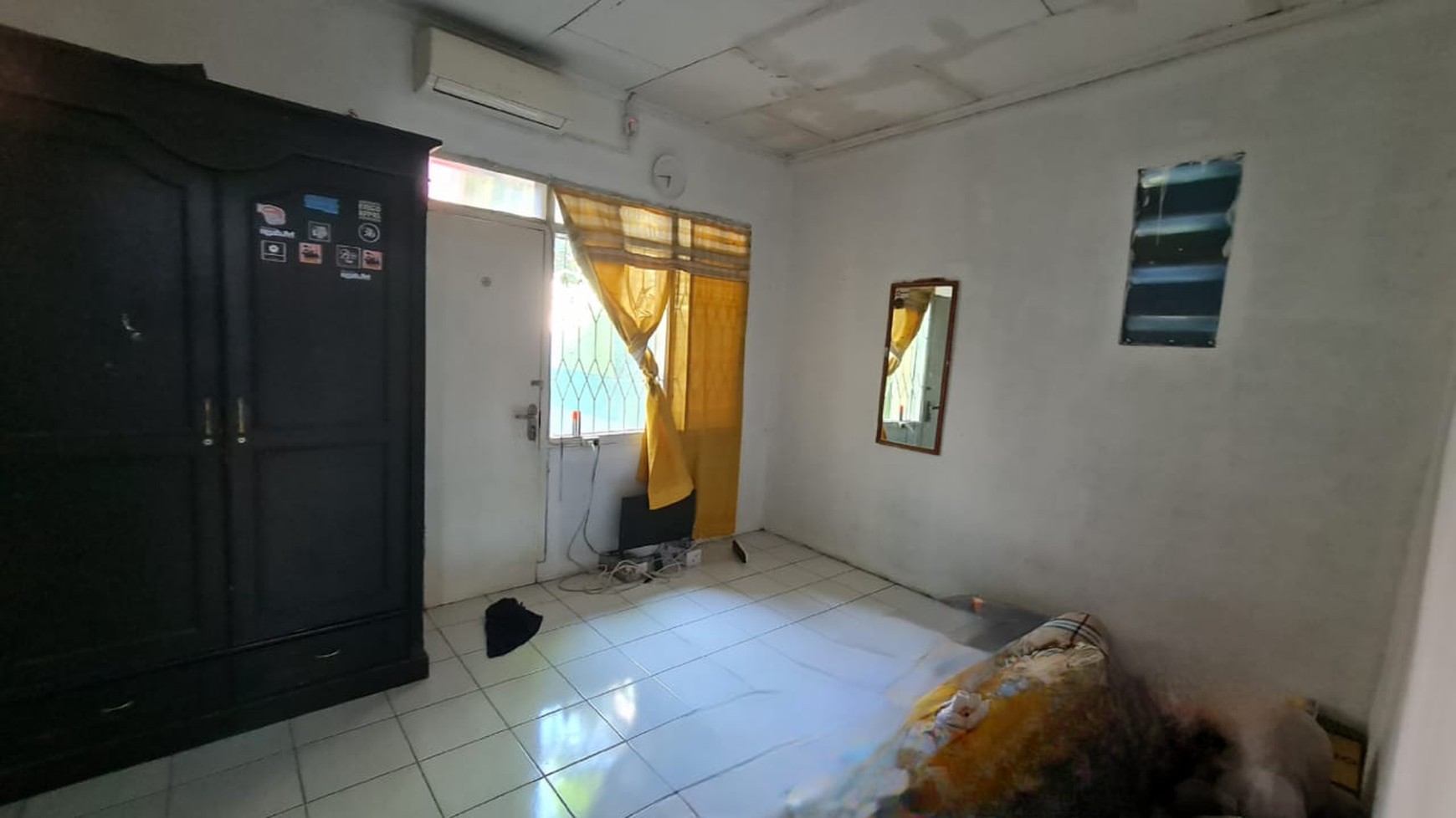 Rumah Tinggal 1 1/2 Lantai di Menteng Dalam Tebet Jaksel