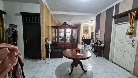Rumah Tinggal 1 1/2 Lantai di Menteng Dalam Tebet Jaksel