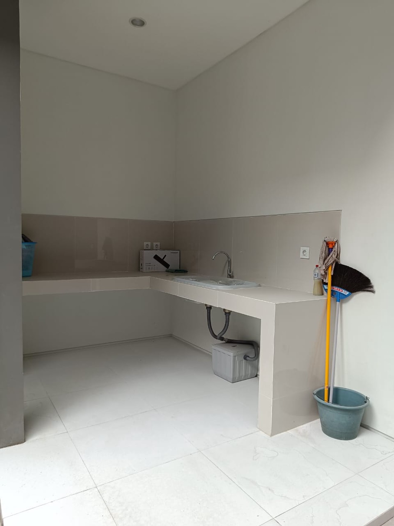 Dijual Rumah Baru District 9 Citraland Surabaya