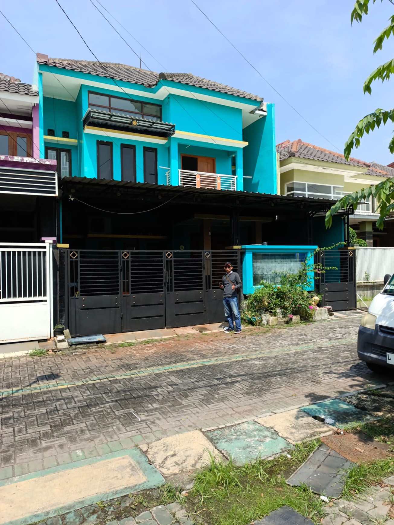 Rumah Idaman di Lokasi Premium - 2 Lantai, Desain Elegan, Cluster Bougenville