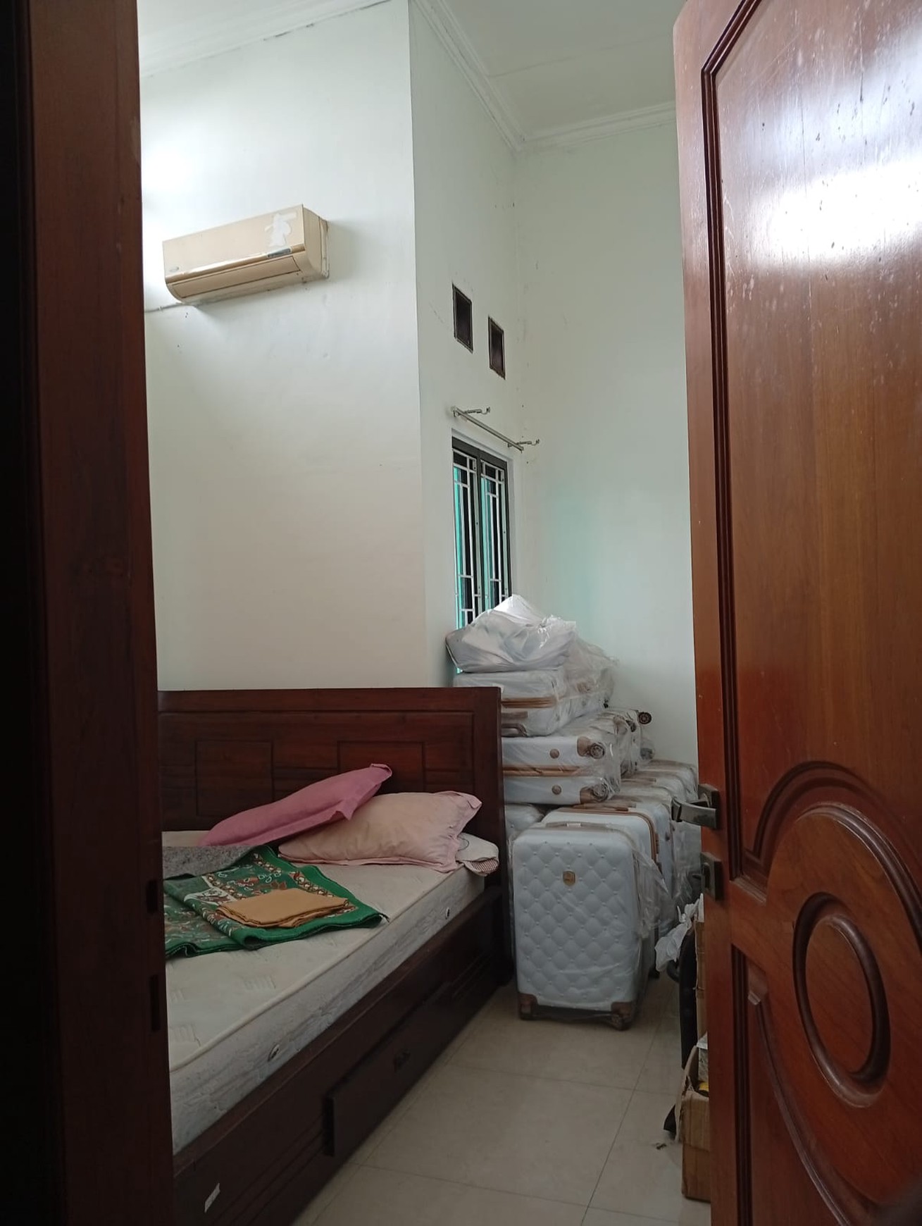 Rumah Idaman di Lokasi Premium - 2 Lantai, Desain Elegan, Cluster Bougenville