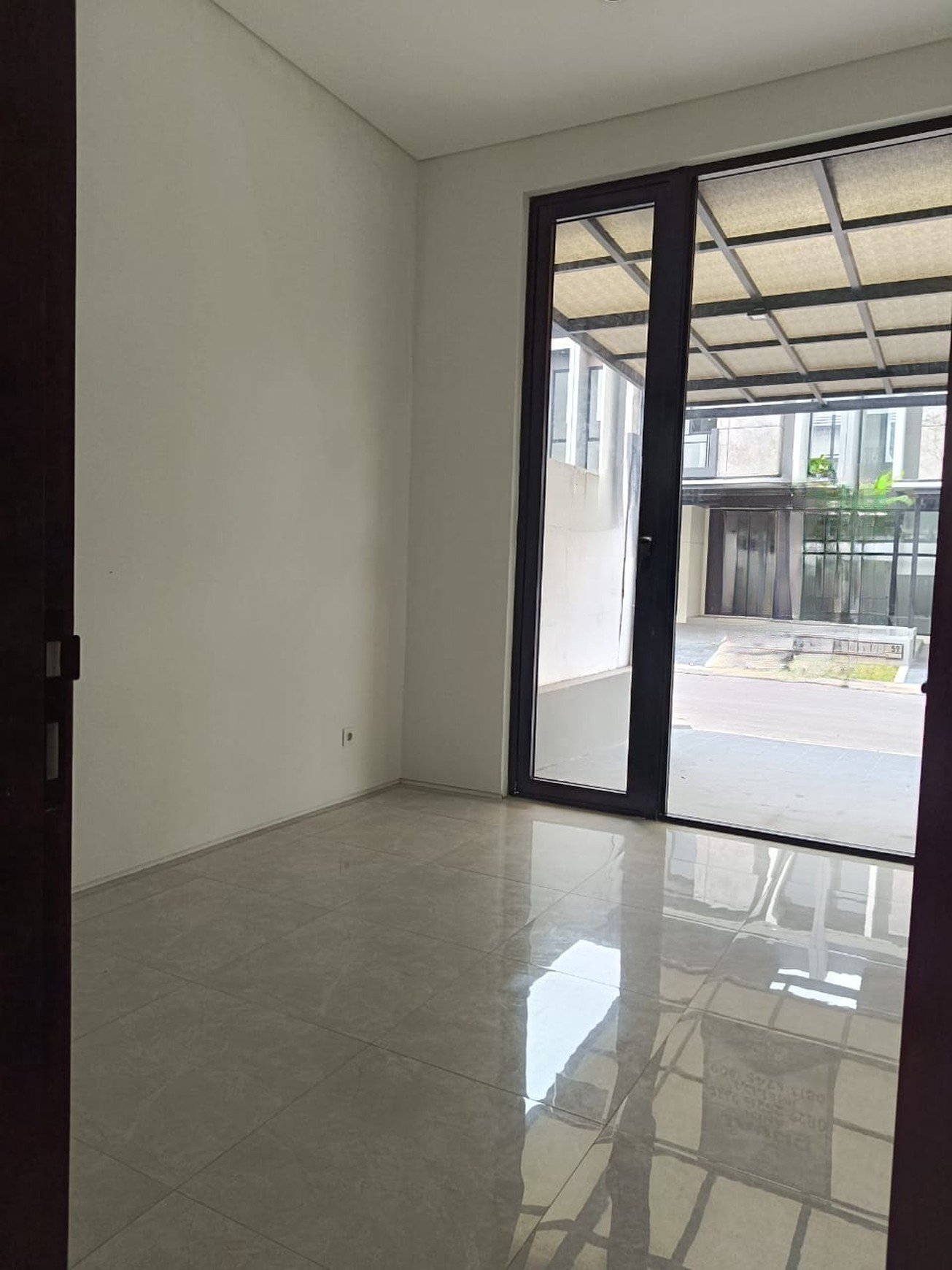 3 Milyar Dijual Rumah Baru District 9 Surabaya Smart Home - Smart Solar Sistem - Modern 2 Lantai Siap Huni