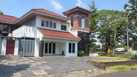 Rumah Mewah Siap Huni di Taman Giri Loka BSD Dekat Tol