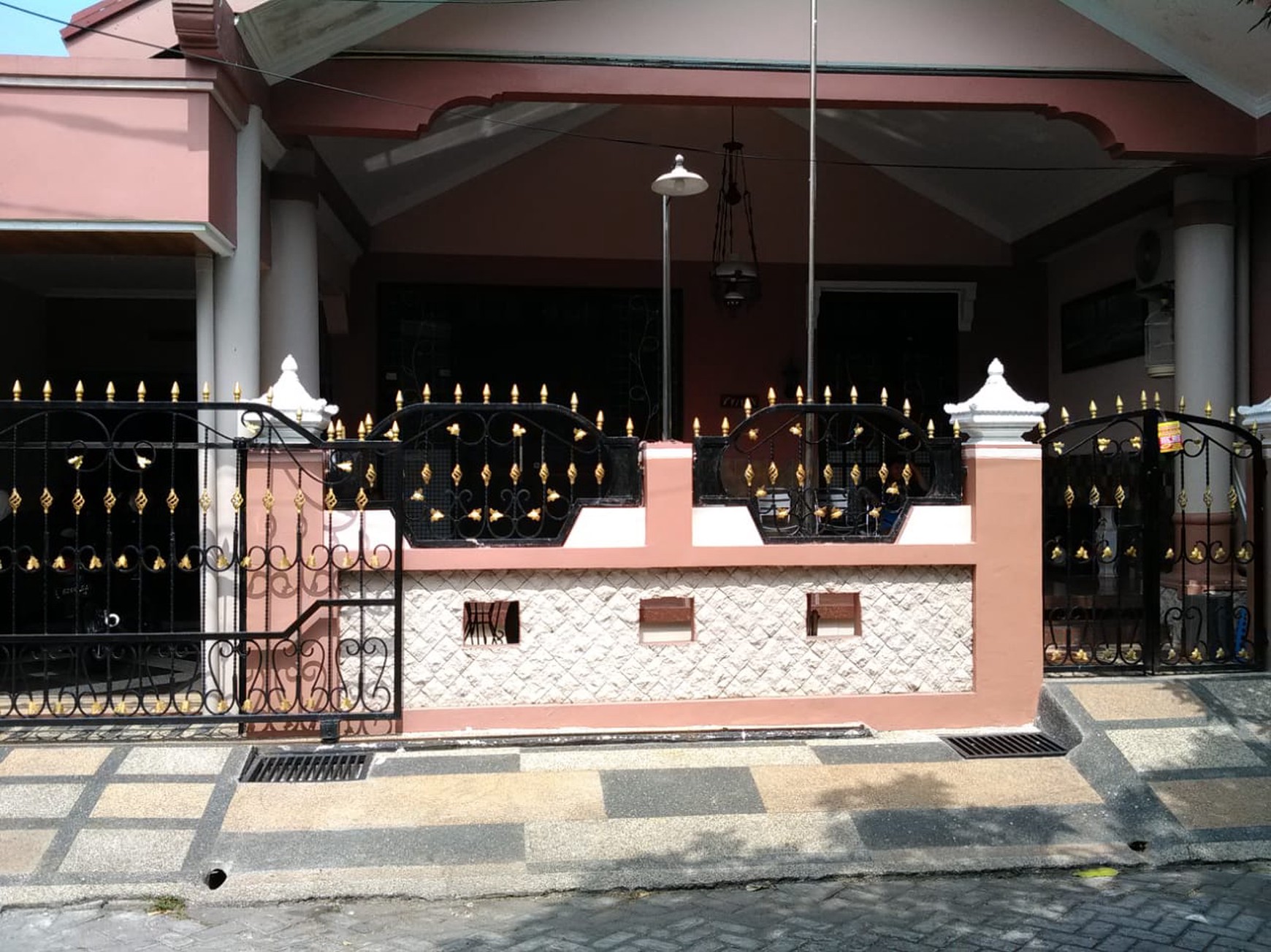Jual Hunian Nyaman di Surabaya Timur 1,5 Lantai NEGO !
