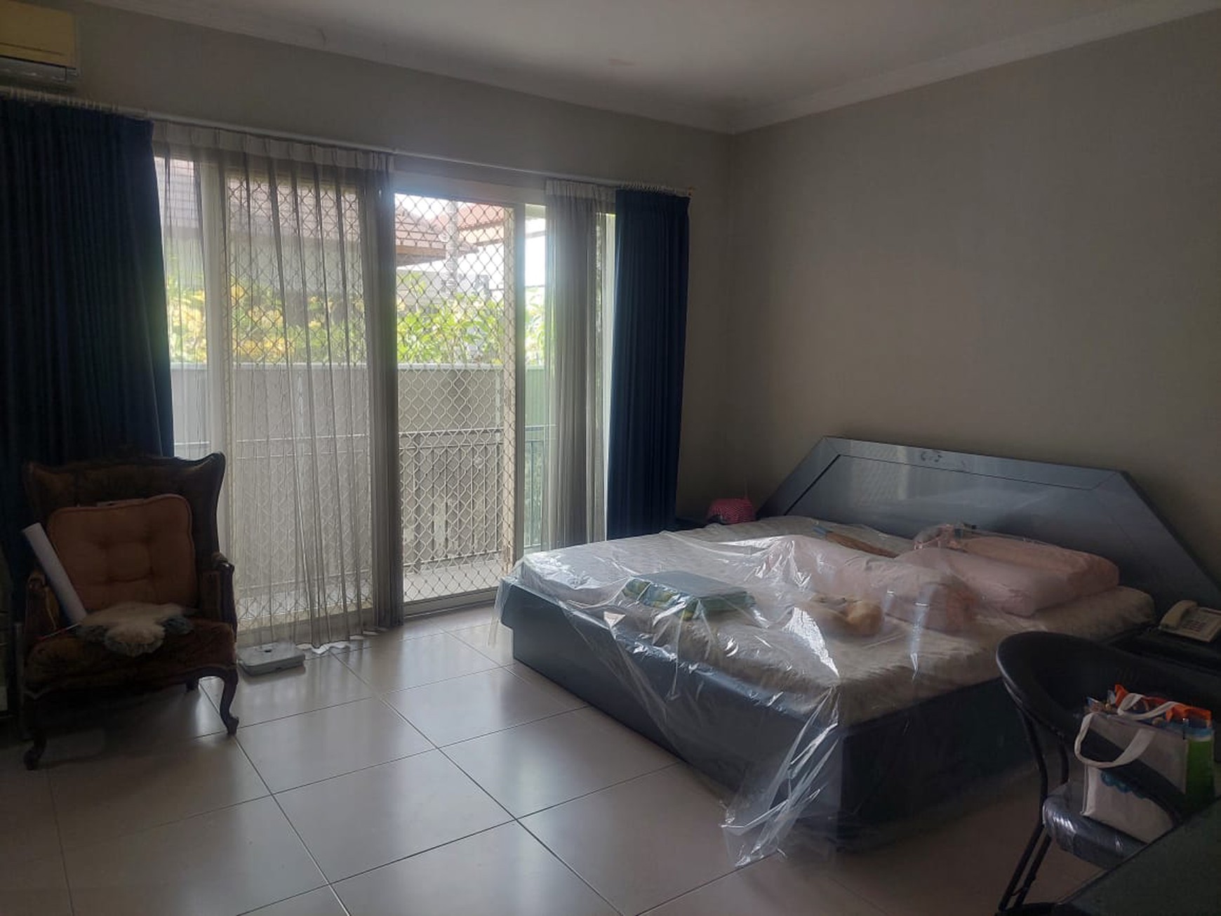 Rumah Dijual Area Mayjend Sungkono Murah bawah pasar 