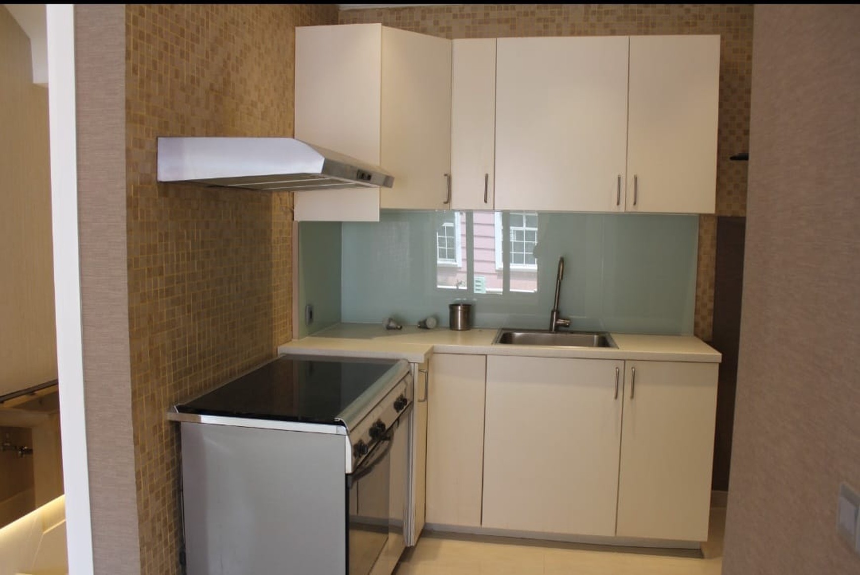 Dijual Townhouse di Taman Paris 1 Lippo Karawaci Tangerang