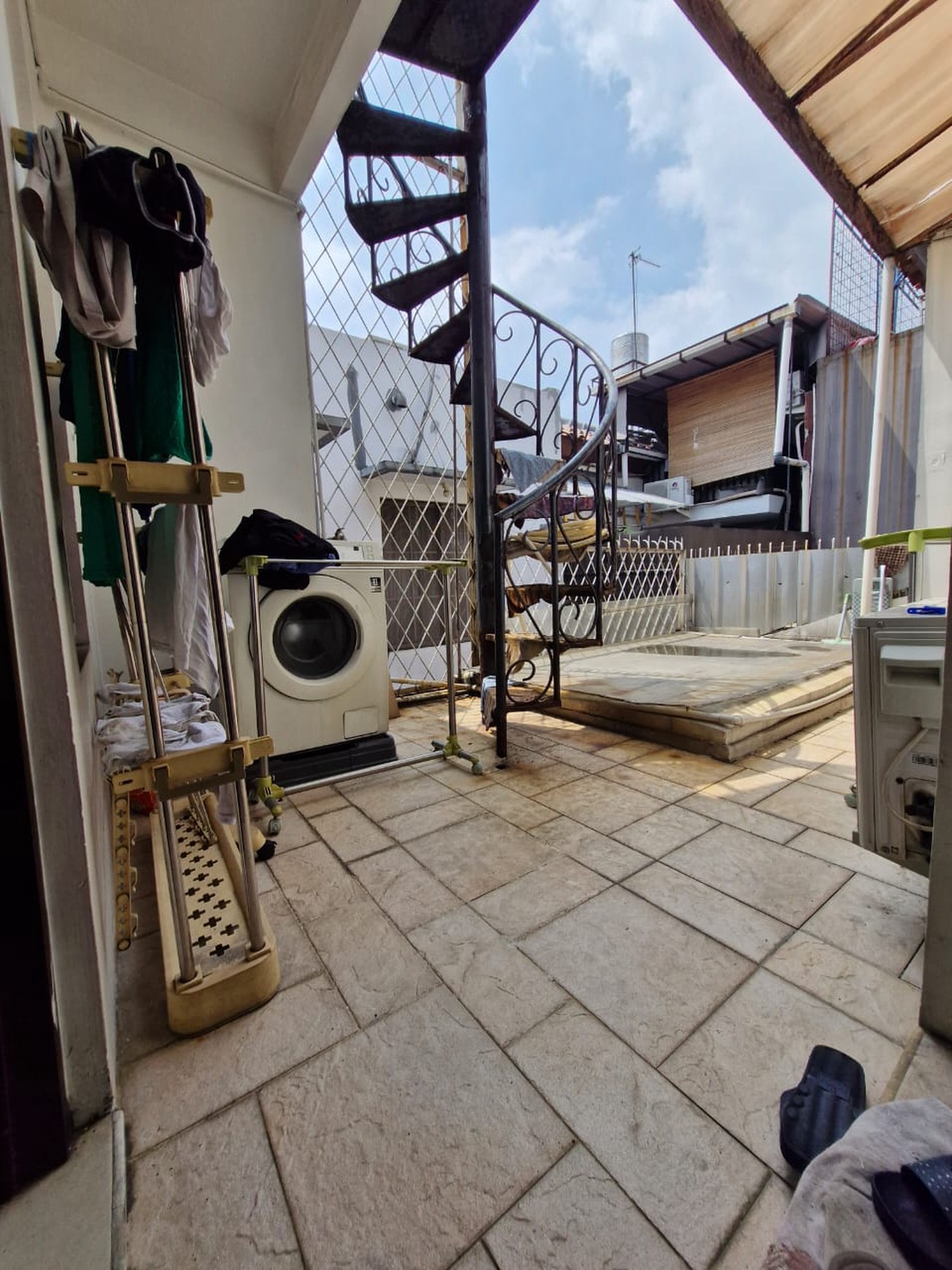 Dijual rumah di JL. Dali Taman Spain - Lippo Karawaci, Tangerang