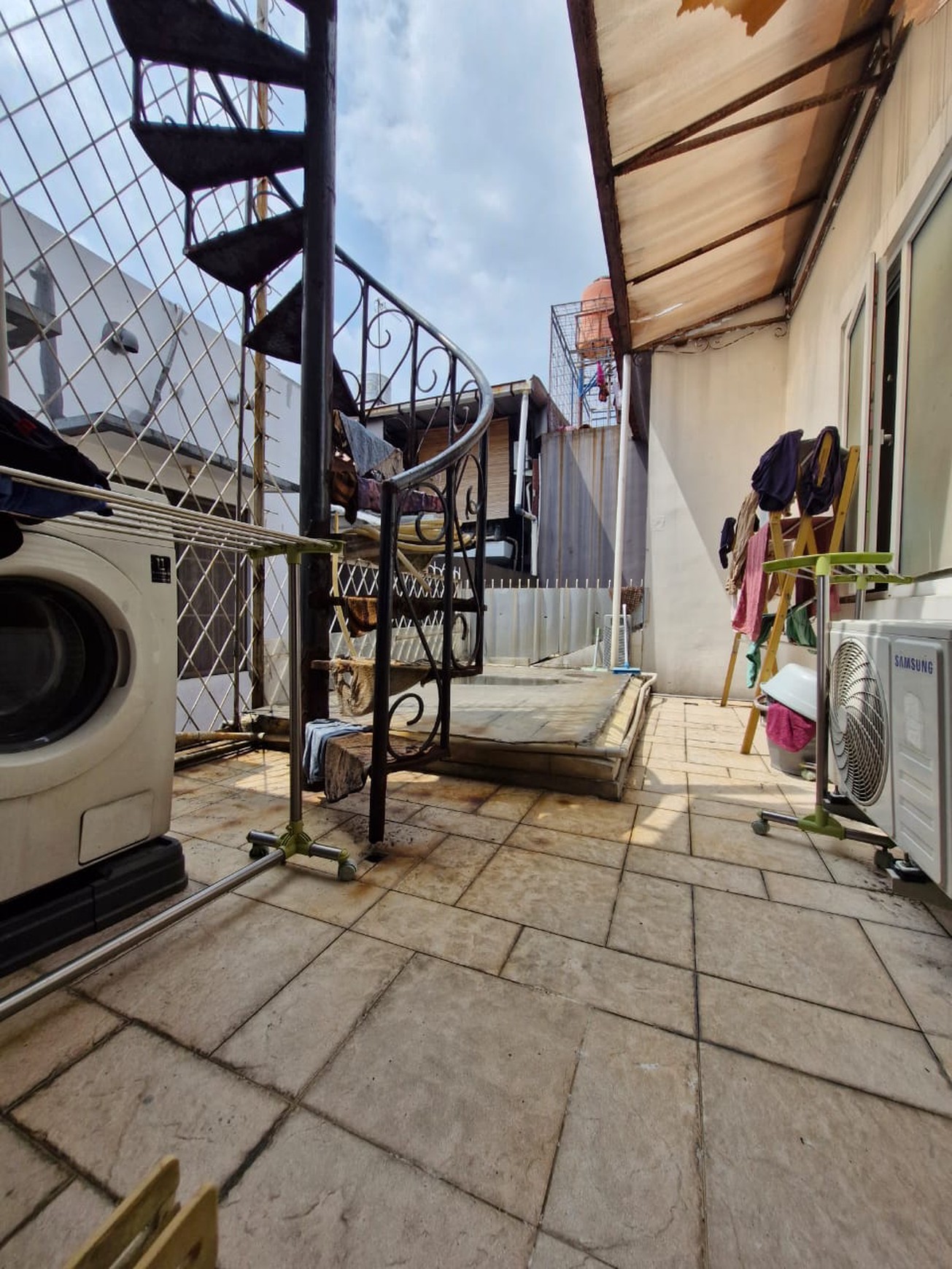 Dijual rumah di JL. Dali Taman Spain - Lippo Karawaci, Tangerang