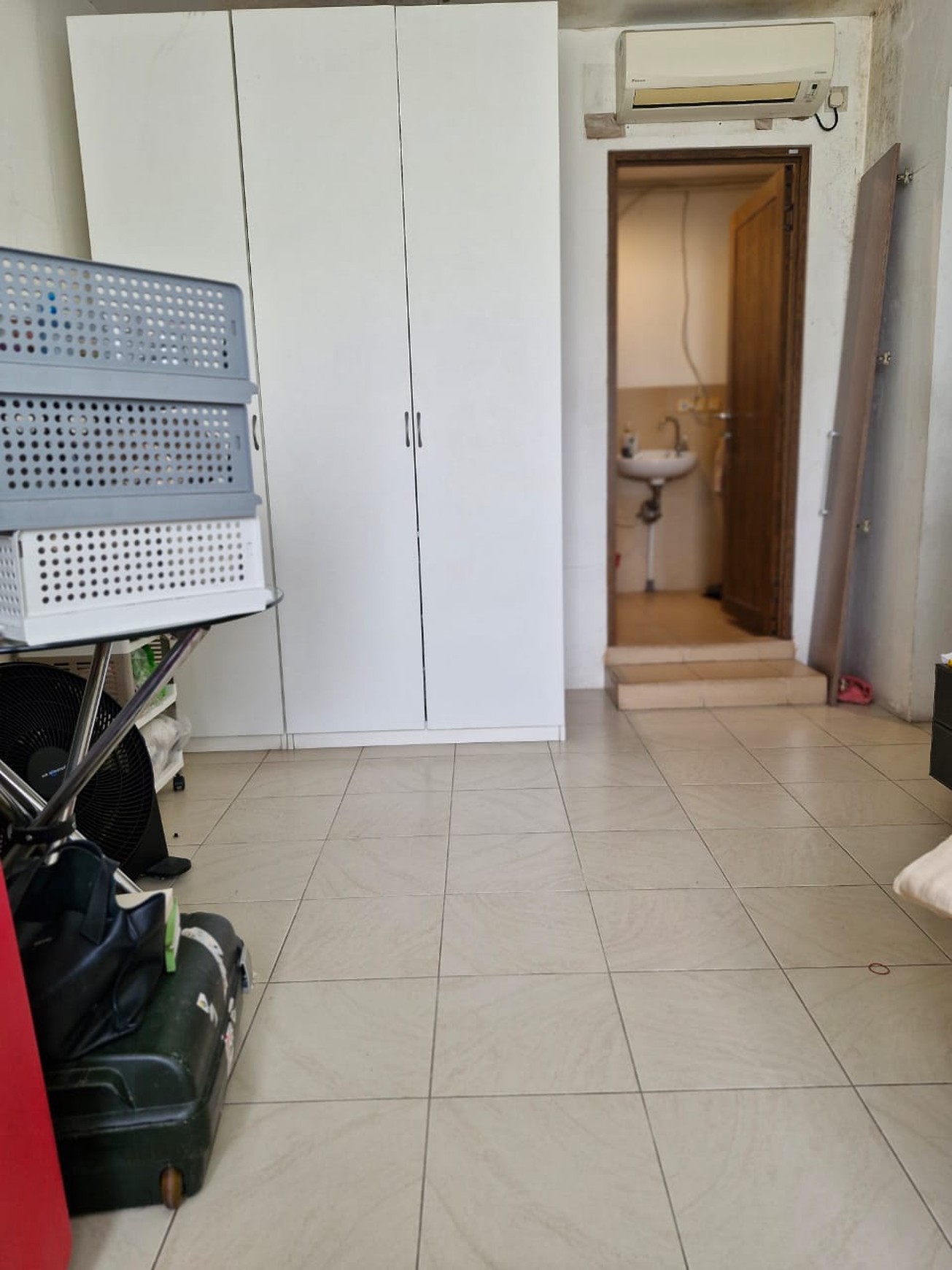 Dijual rumah di JL. Dali Taman Spain - Lippo Karawaci, Tangerang