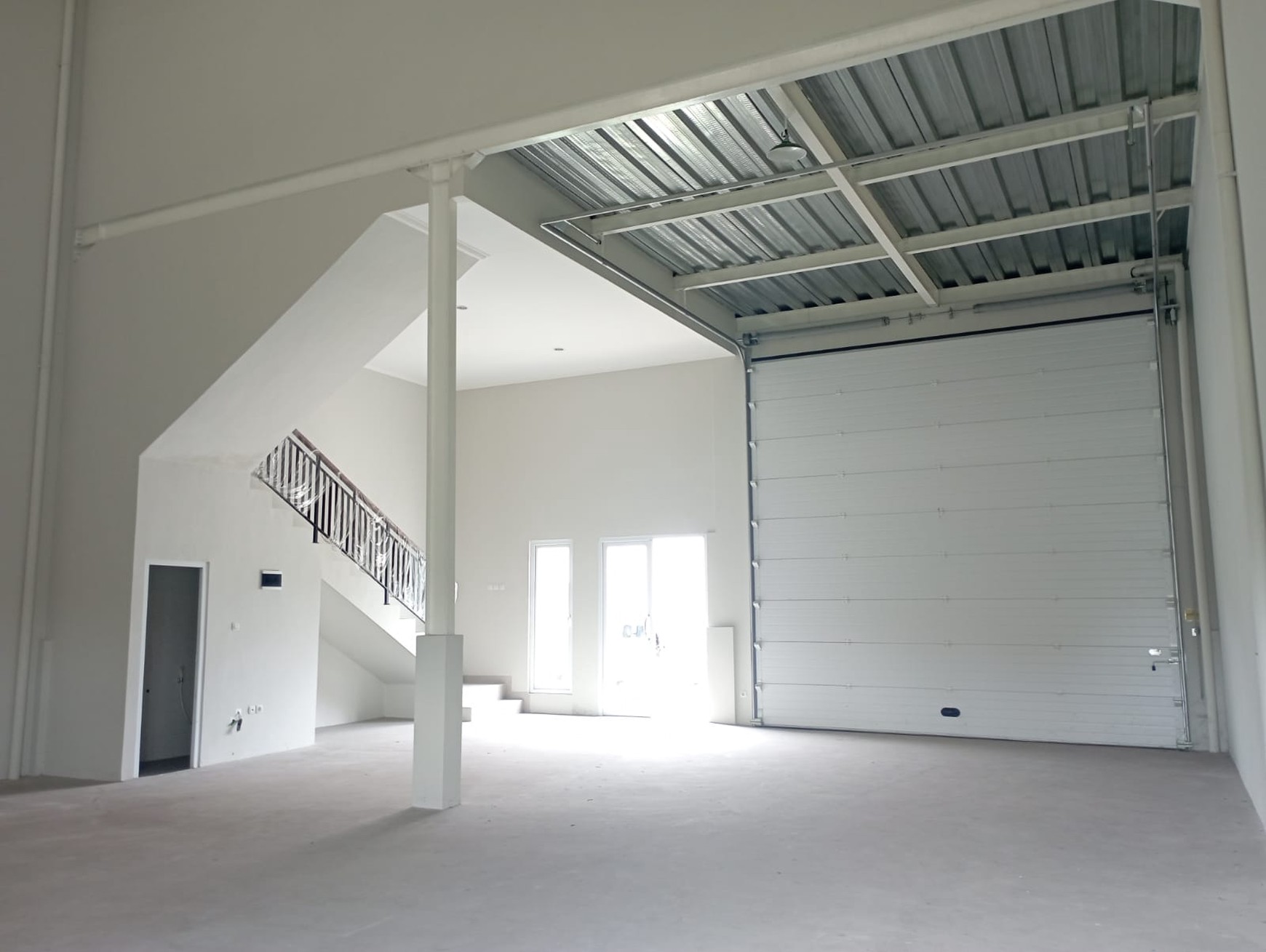 Dijual Gudang  Di Bizpoint , Cikupa Kab Tangerang