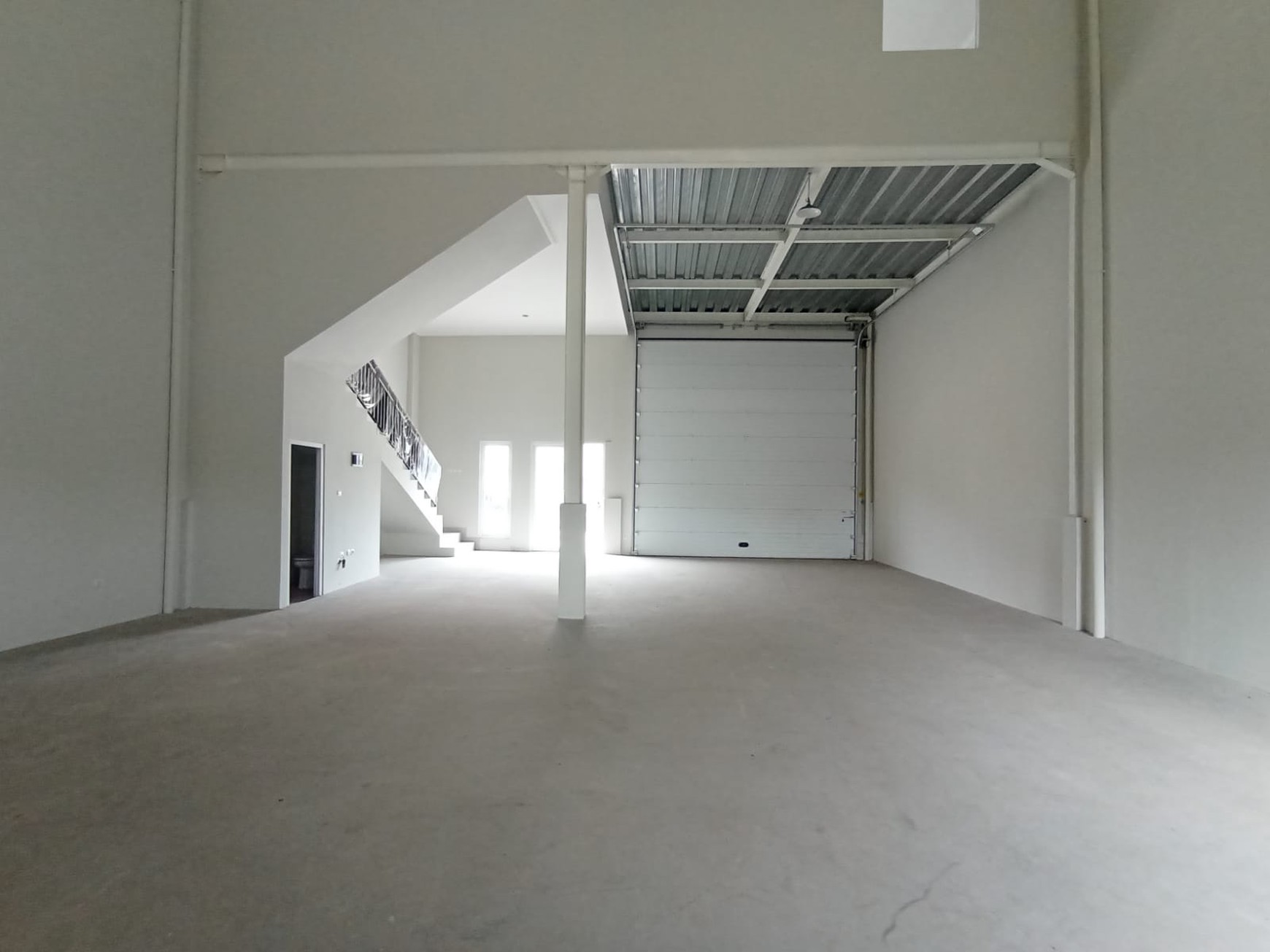 Dijual Gudang  Di Bizpoint , Cikupa Kab Tangerang