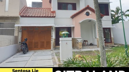 MURAH LUAS Dijual Rumah Crystal Golf Citraland Surabaya Barat - BARU Renov Cantik Siap Huni 