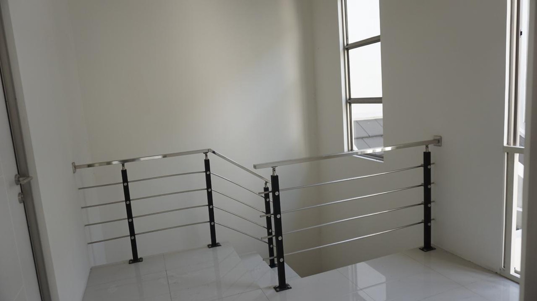 Dijual Rumah  Baru Greenland Residence - SPESIAL Cluster Terdepan Dekat SUPERINDO, Clubhouse