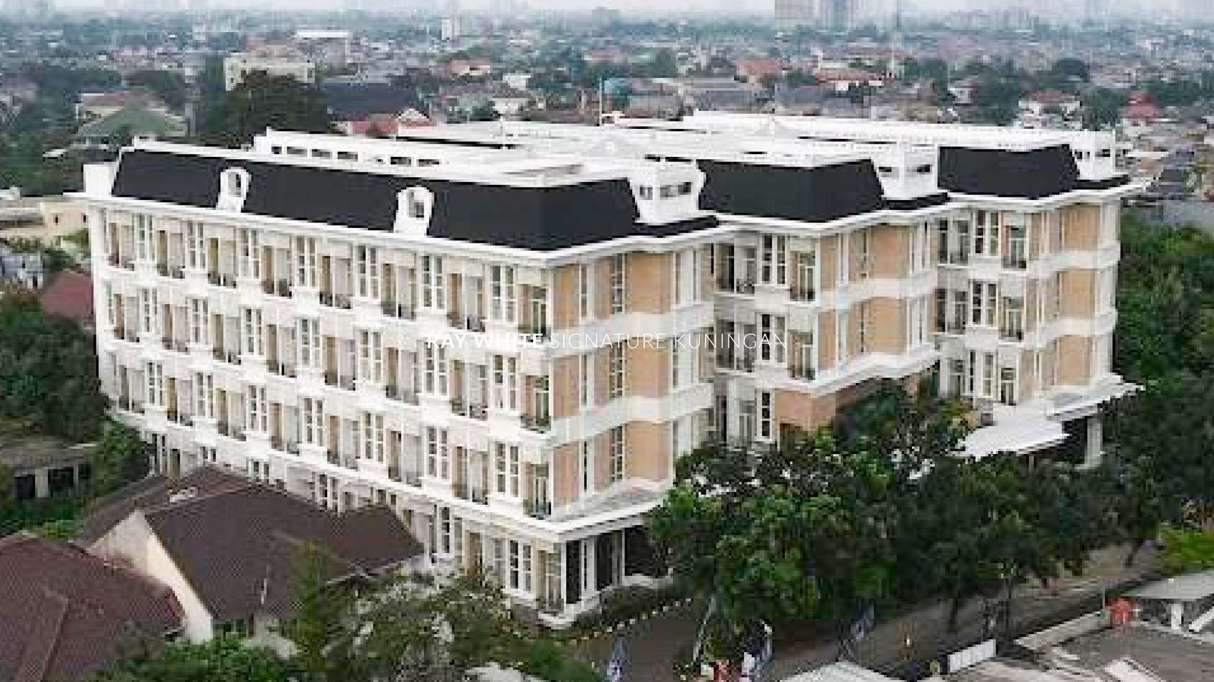 Hunian Eksklusif Apple 1 Condovilla Tower A - Unit Low Floor Siap Huni