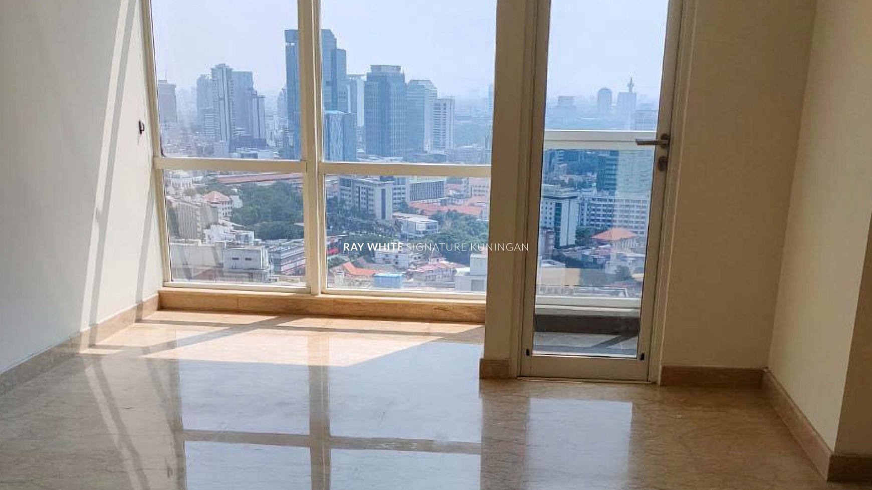 Dijual Cepat! Apartemen Menteng Park High Floor, Full Furnished Elegan