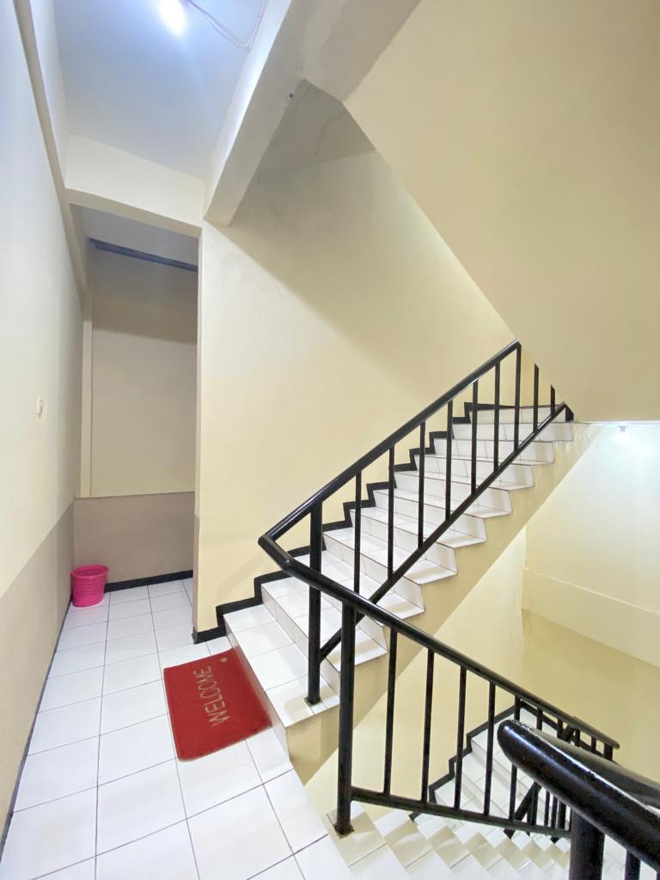 MURAH Dijual Ruko RMI Ngagel Jaya Selatan - Gubeng - Surabaya Timur - 3 Lantai Strategis Lokasi