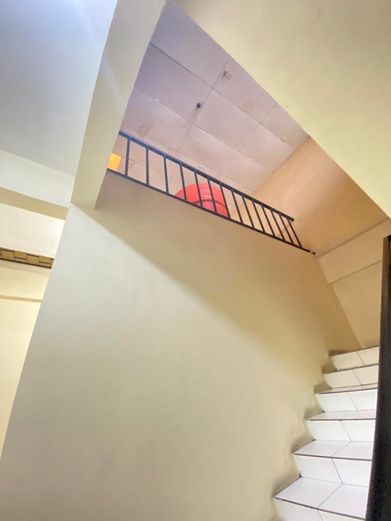 MURAH Dijual Ruko RMI Ngagel Jaya Selatan - Gubeng - Surabaya Timur - 3 Lantai Strategis Lokasi