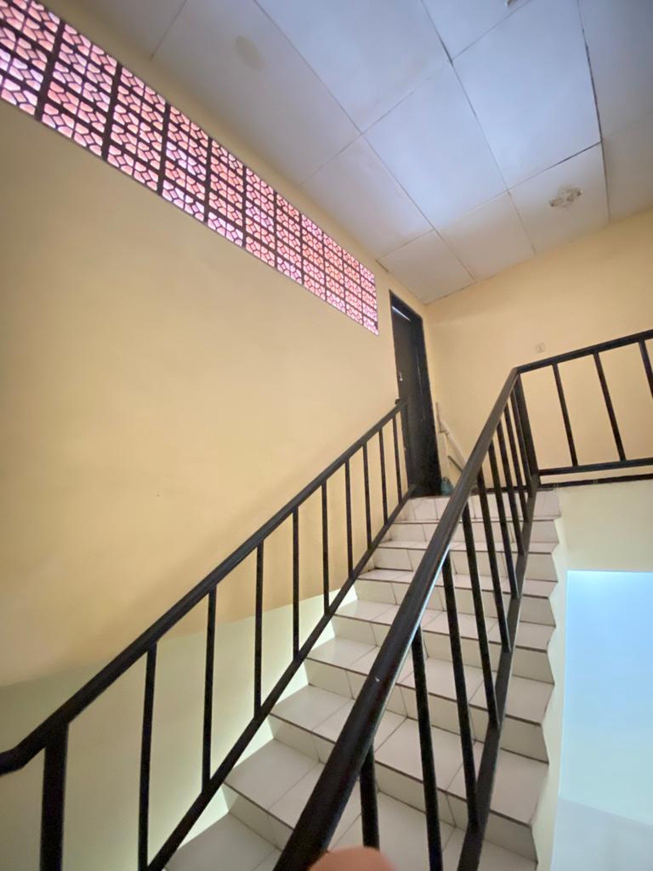 MURAH Dijual Ruko RMI Ngagel Jaya Selatan - Gubeng - Surabaya Timur - 3 Lantai Strategis Lokasi