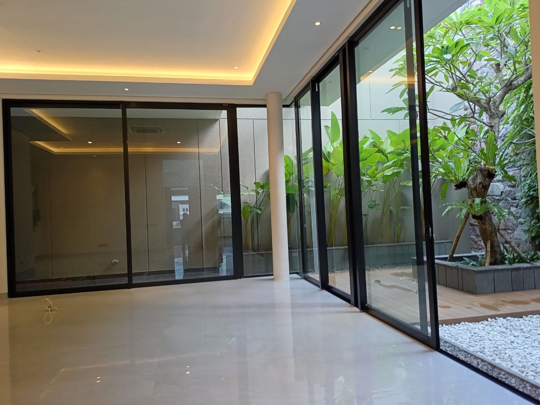 Dijual Rumah Baru Pakuwin Indah Surabaya - Split Level