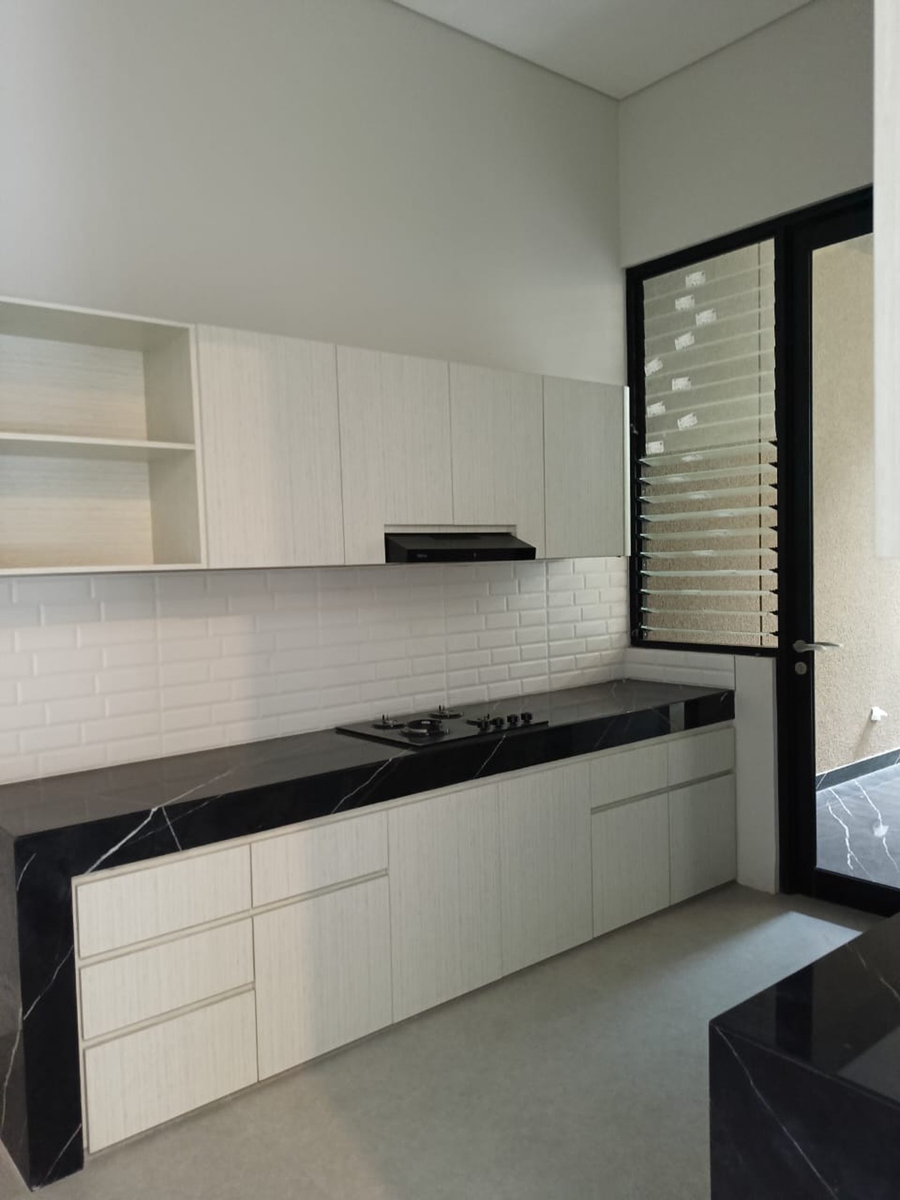 Dijual Rumah Baru Pakuwin Indah Surabaya - Split Level