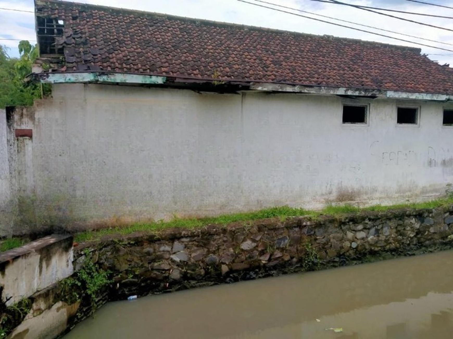 JUAL TANAH ADA BANGUNAN ex PABRIK TAHU
