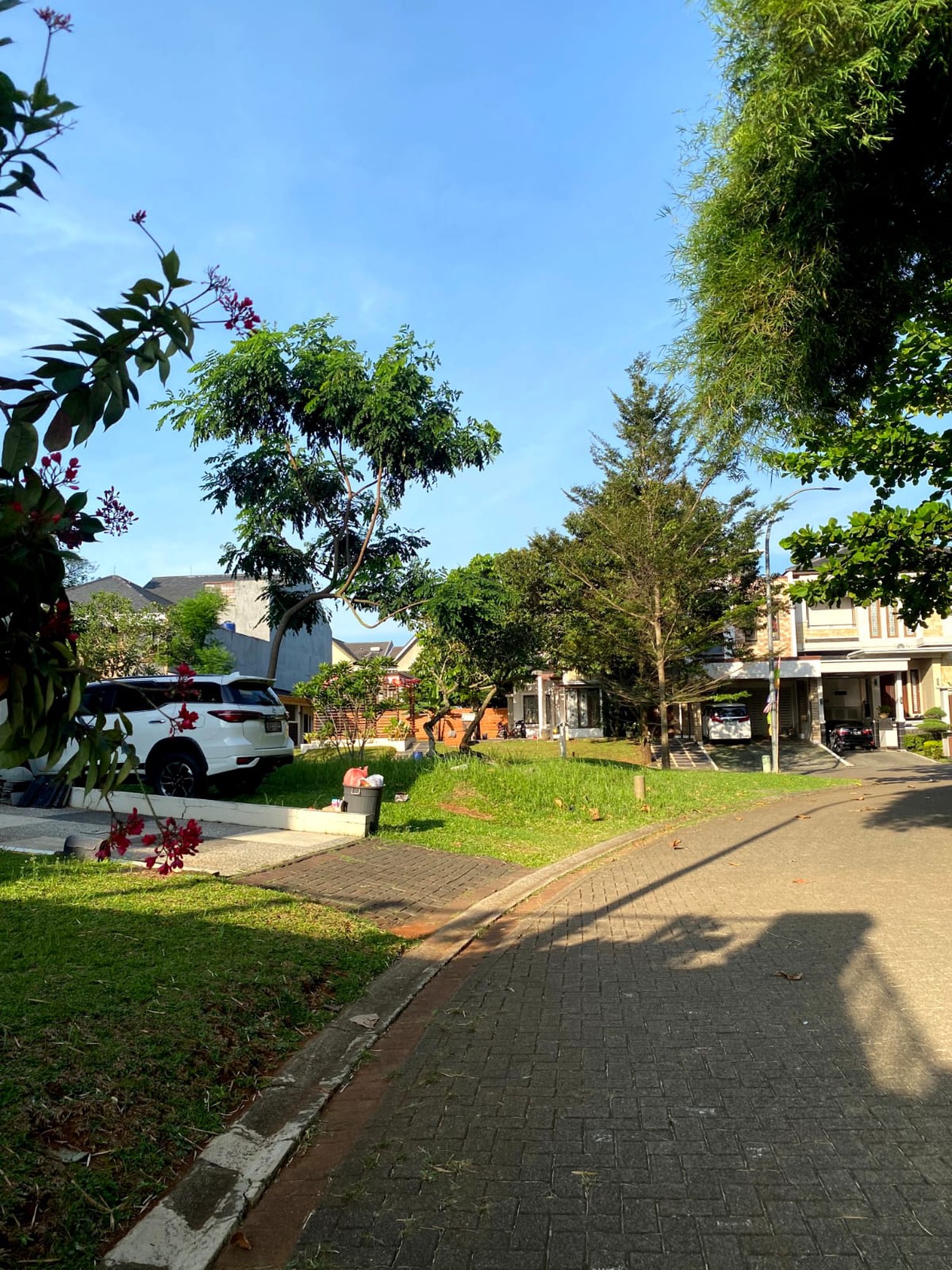 Dijual Rumah Di Cluster Mewah De Latinos Tangerang Selatan