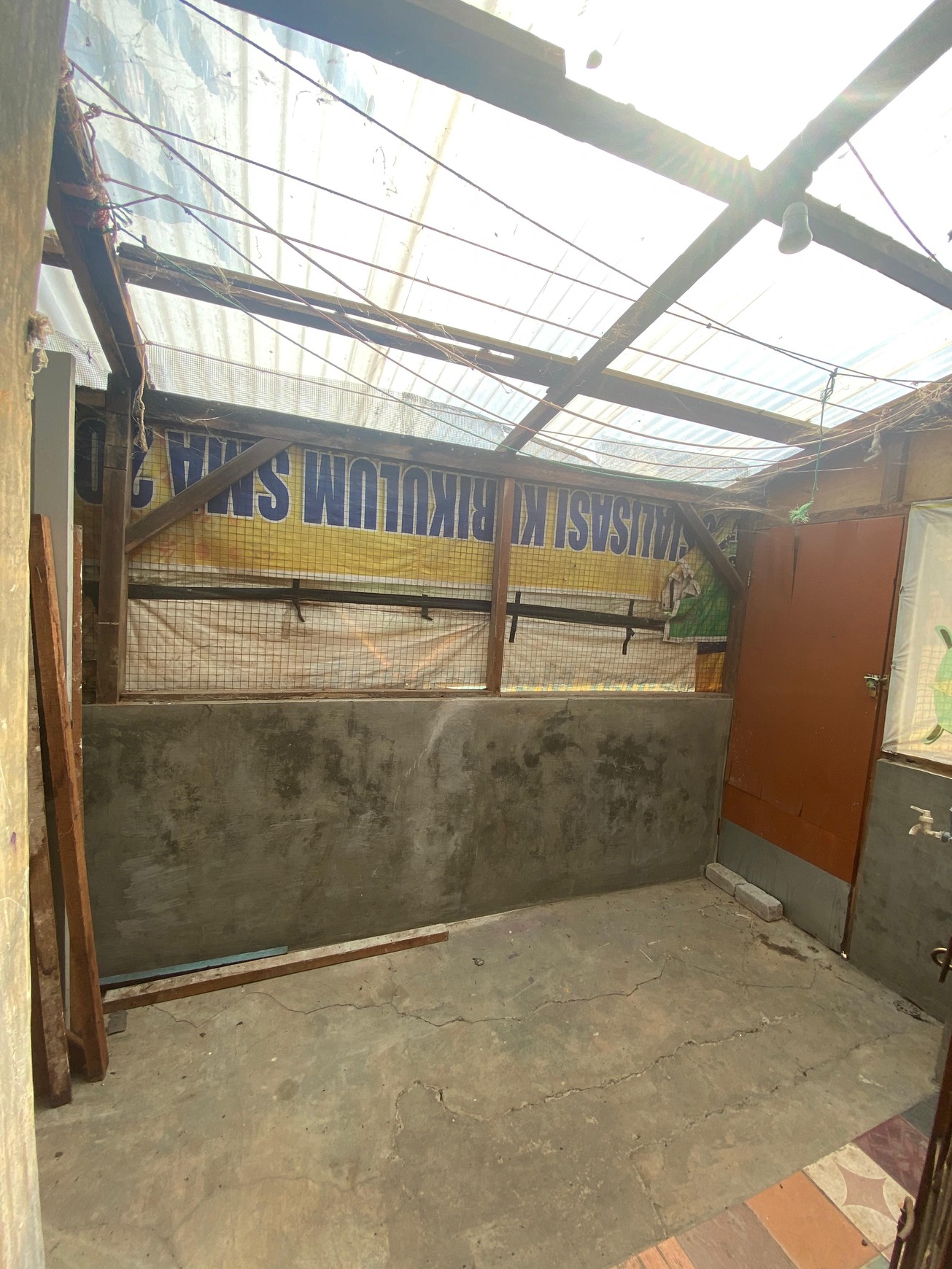 Dijual Rumah di Jalan Bina Karya Pondok Kelapa Jakarta Timur SHM